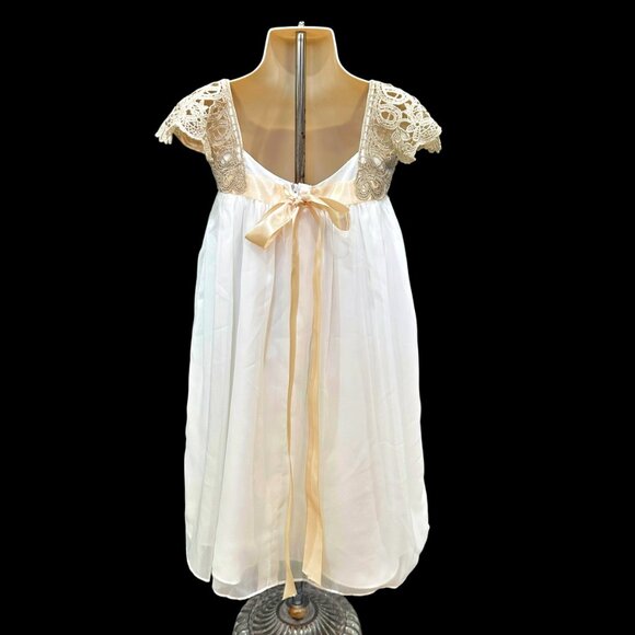 Davids Bridal Metallic Crochet and Chiffon Flower Girl Dress Size 2T Soft White - Picture 7 of 10